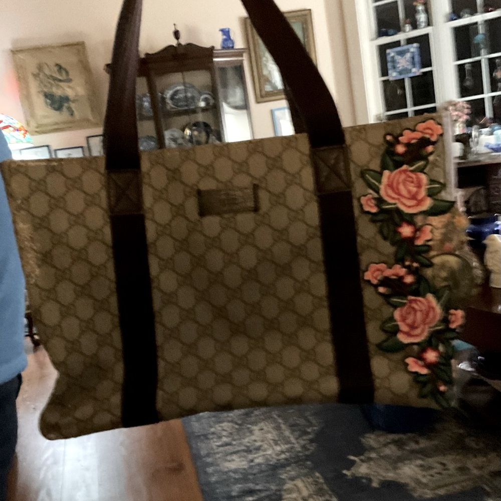 Gucci art, gym bag, etc. GUICCI Tote-One of a kind design GGs